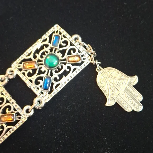 Elegant Silver and Stone Bracelet - Picture 4 of 7